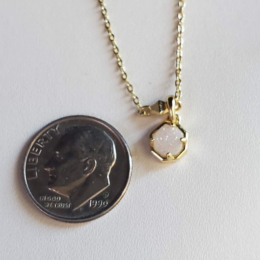 Kendra Scott Nola Gold Short Pendant Necklace in White Drusy Iridescent Sparkle - Picture 6 of 8